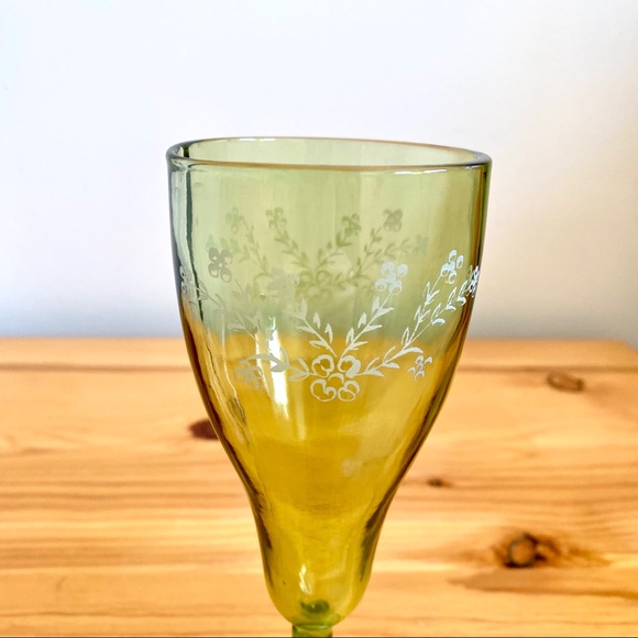 Antique Glassware Green Glass Cup Stemmed Blown Glass Etched One of a Kind! - Picture 4 of 7
